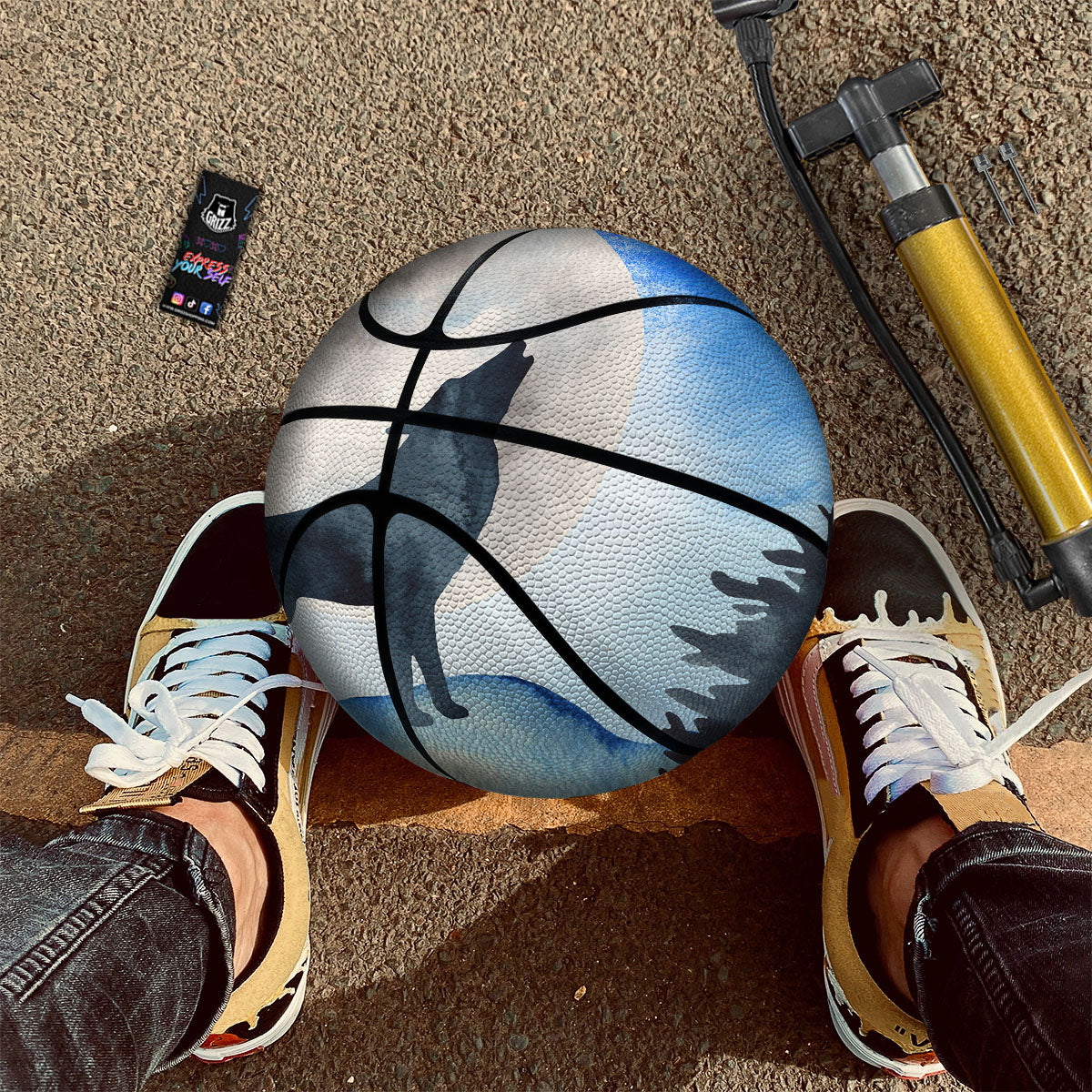 Painting Howling Wolf Snowy Print Basketball