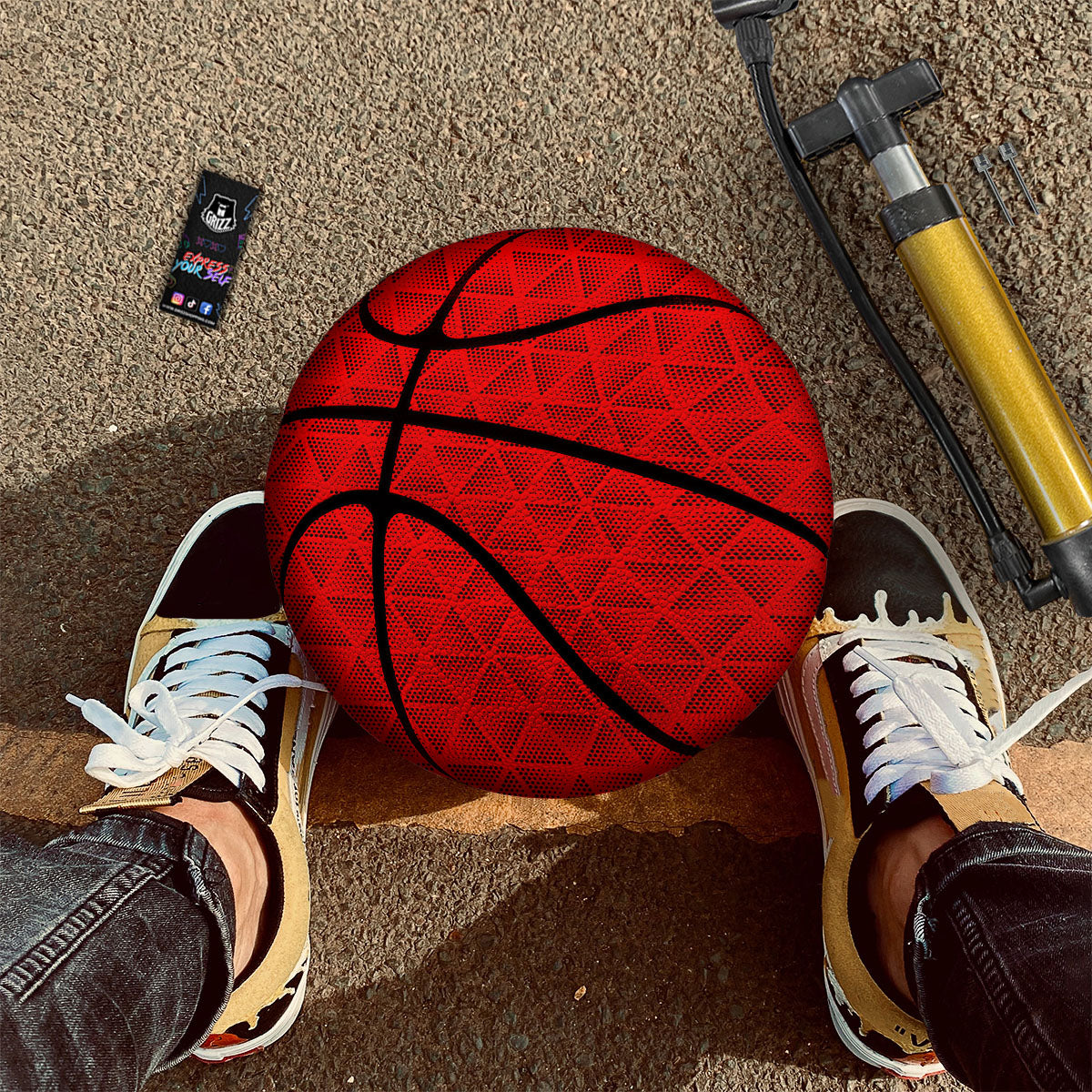 Triangle Dot Geometric Print Pattern Basketball-grizzshop