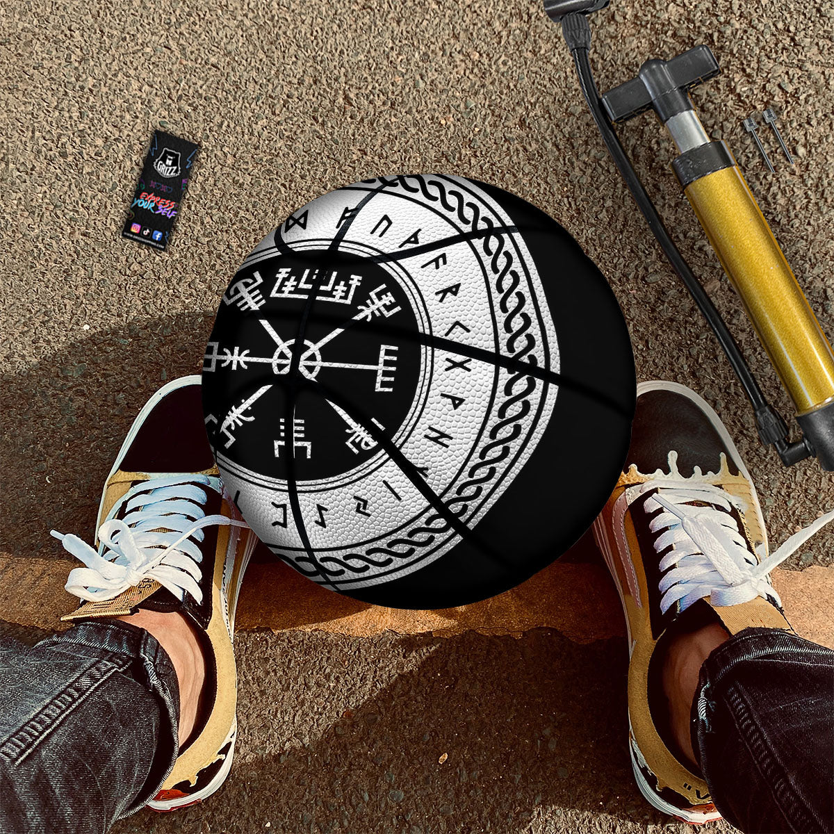 Vegvisir Viking Print Basketball