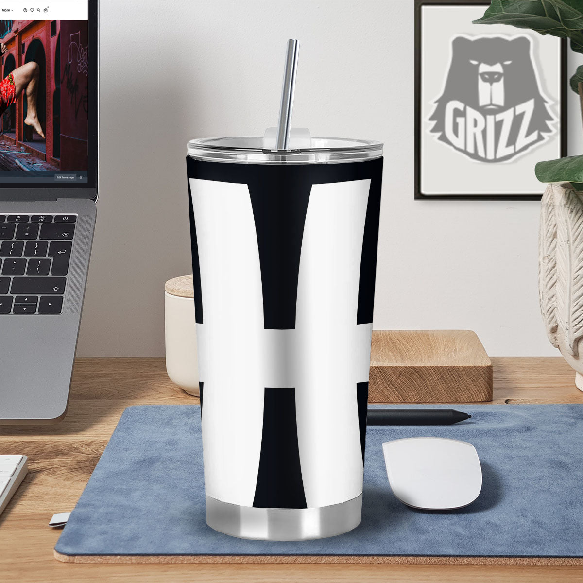 White And Black Pisces Sign Print Tumbler-grizzshop