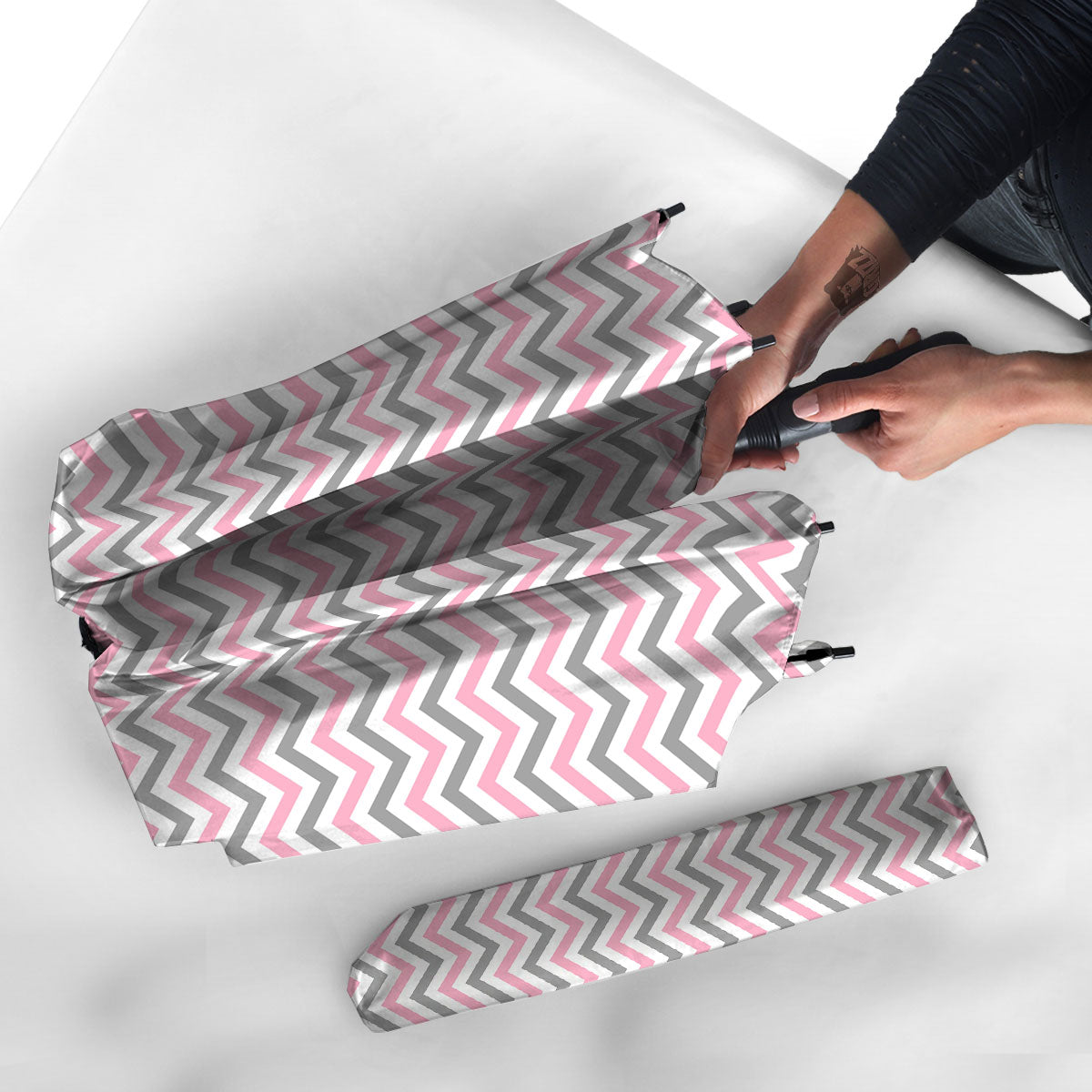 White Pink And Grey Chevron Print Umbrella-grizzshop