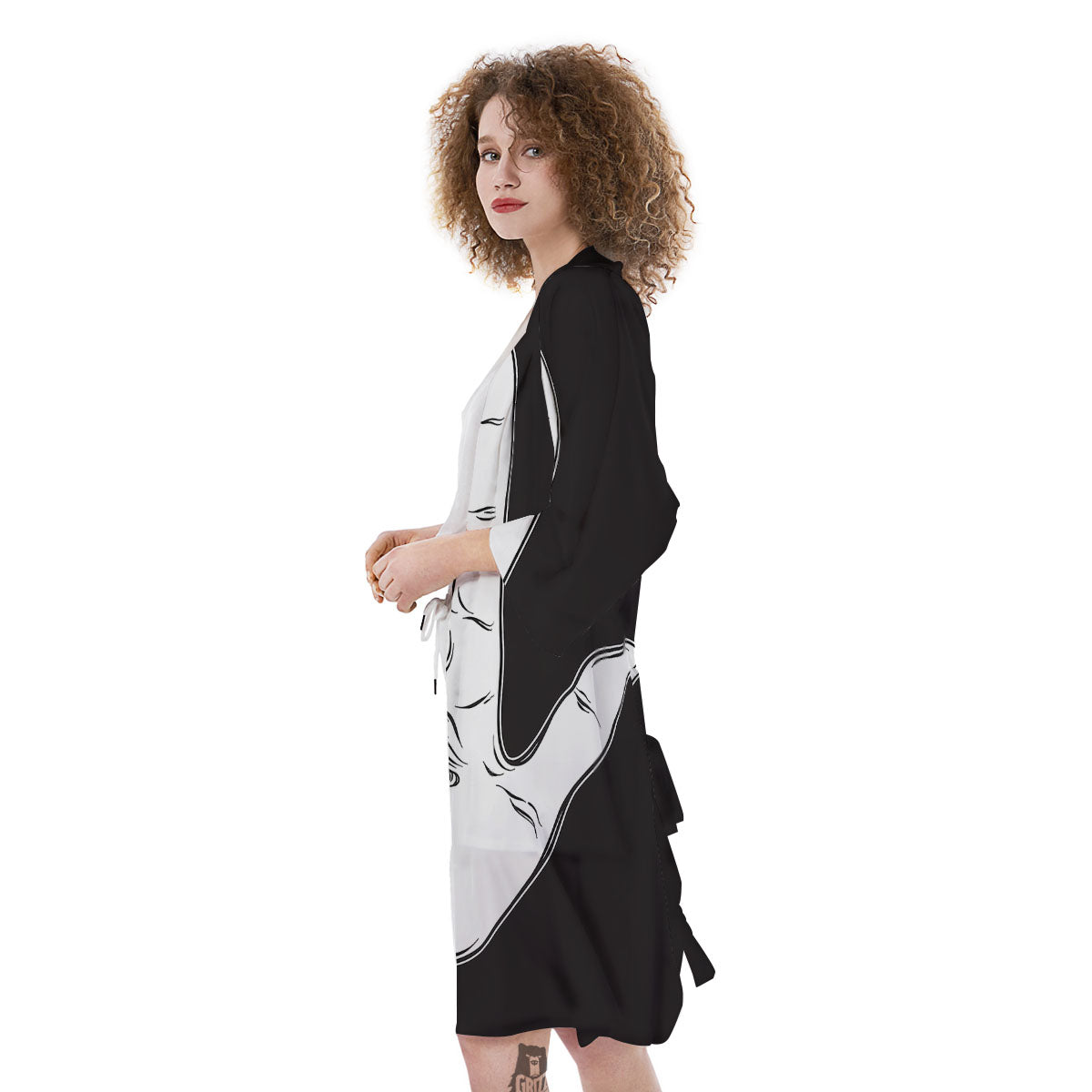 Wiccan Palmistry White And Black Print Kimono-grizzshop