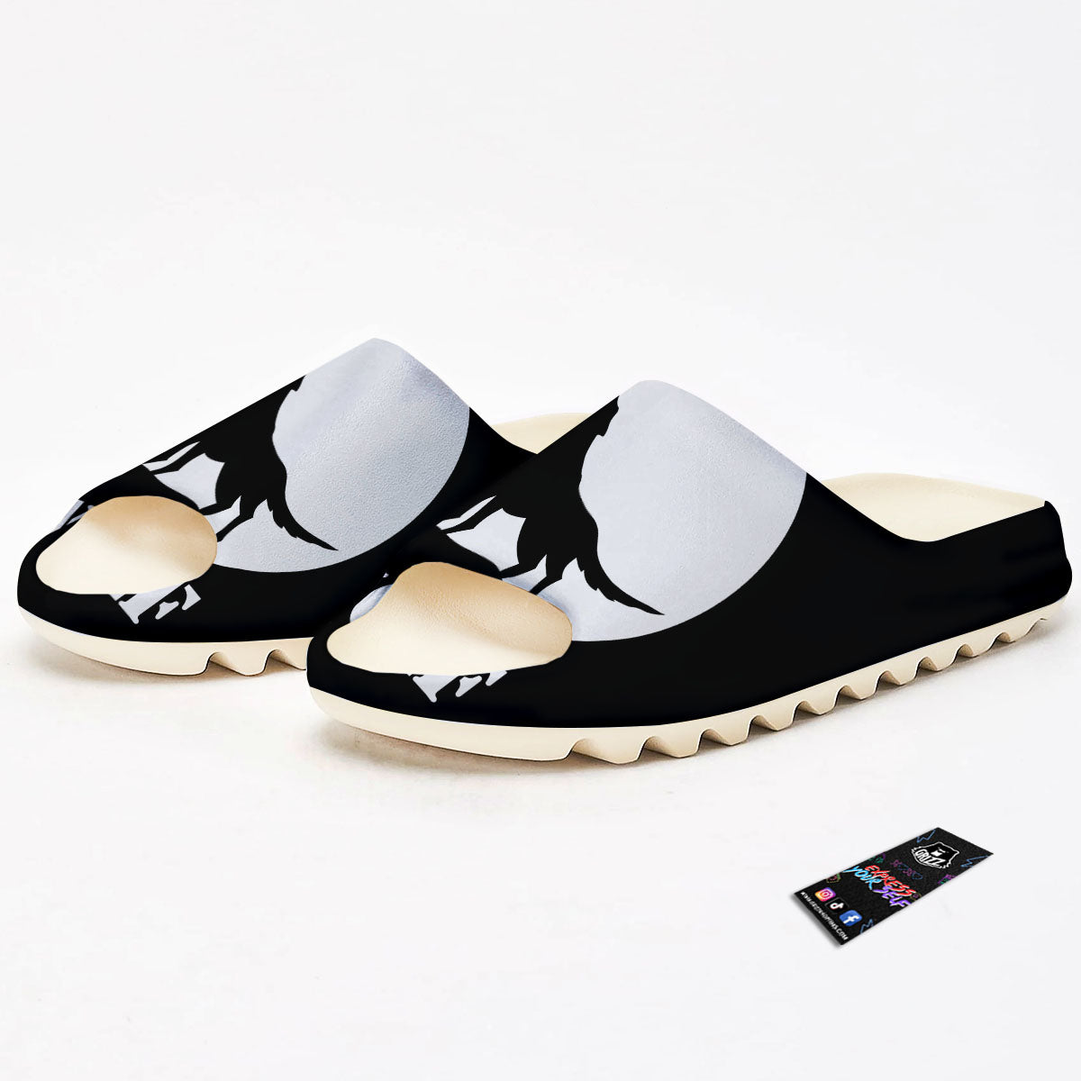 Wolf Howling Monochrome Print Sandals-grizzshop