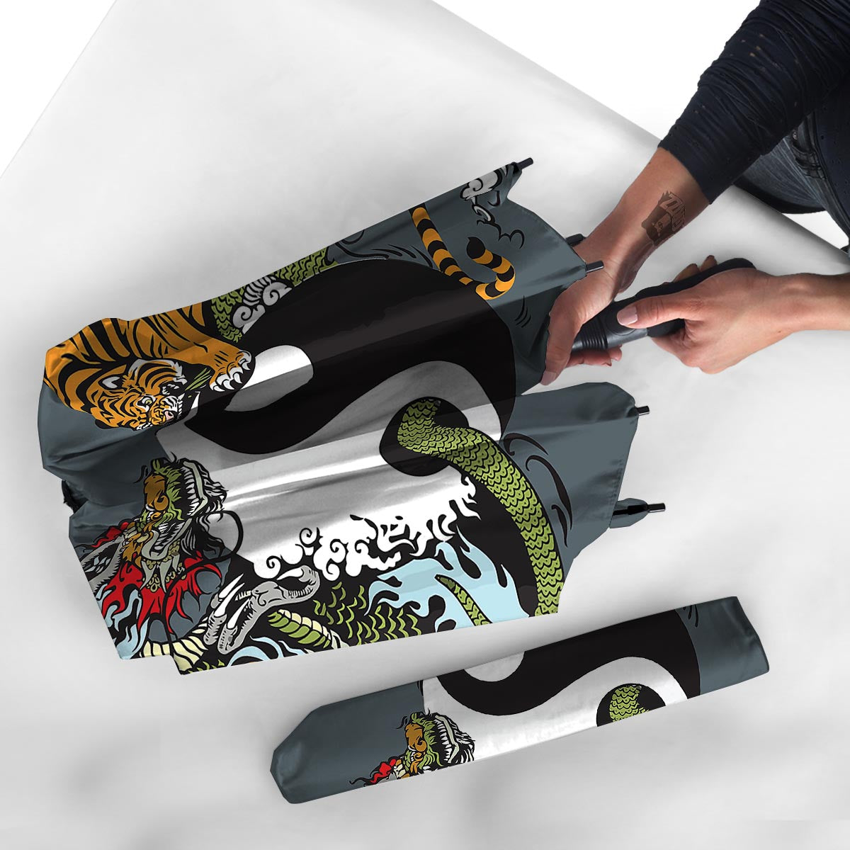 Yin Yang Dragon And Tiger Print Umbrella-grizzshop