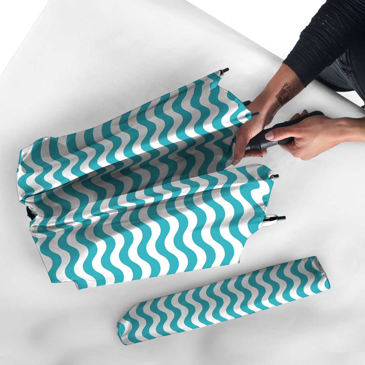 Aqua Wave Striped Print Umbrella-grizzshop