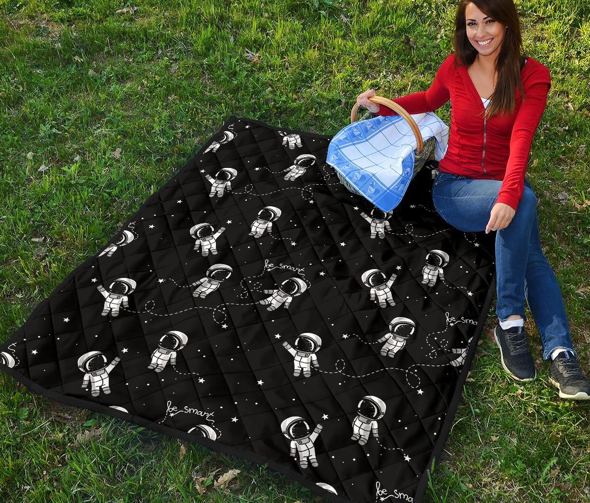 Astronaut Pattern Print Quilt-grizzshop