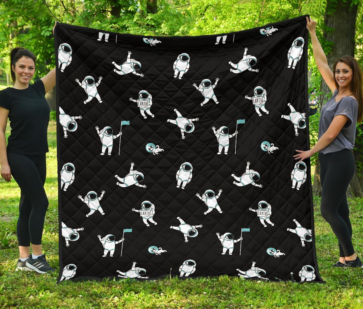 Astronaut Print Pattern Quilt-grizzshop