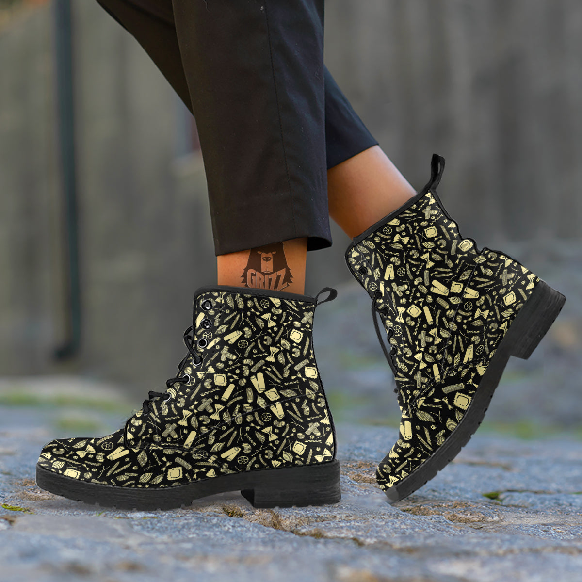 Black And Beige Macaroni Print Pattern Leather Boots-grizzshop