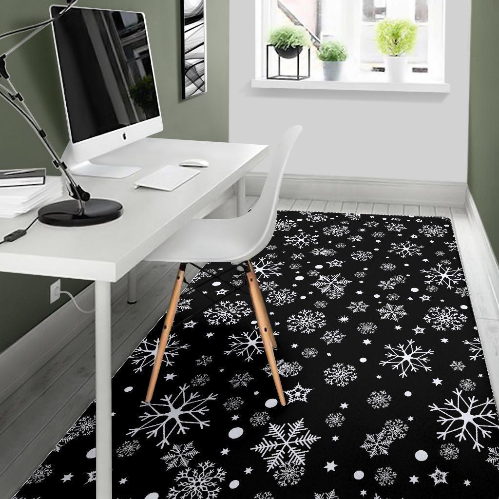 Black Snowflake Pattern Print Floor Mat-grizzshop