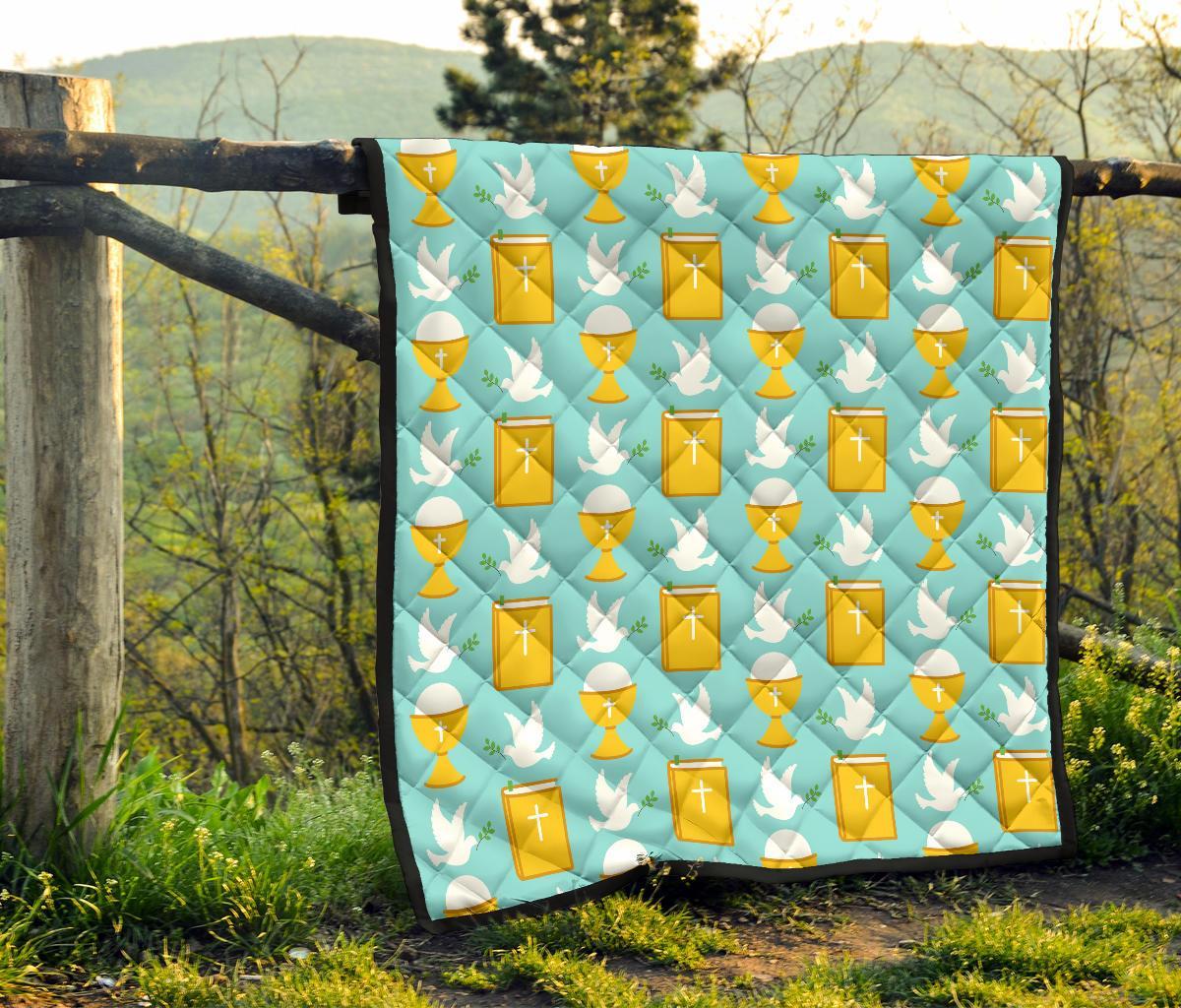Christian Dove Pattern Print Quilt-grizzshop