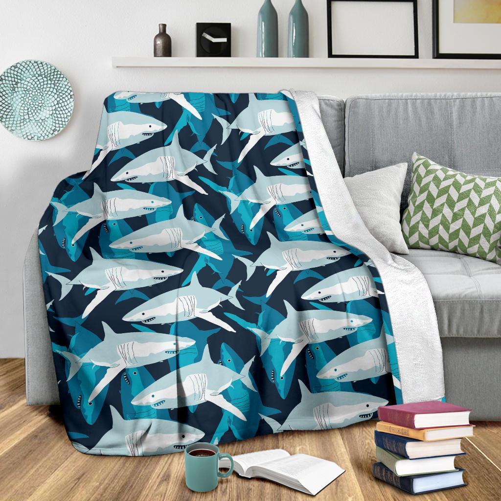 Circling Shark Pattern Print Blanket-grizzshop