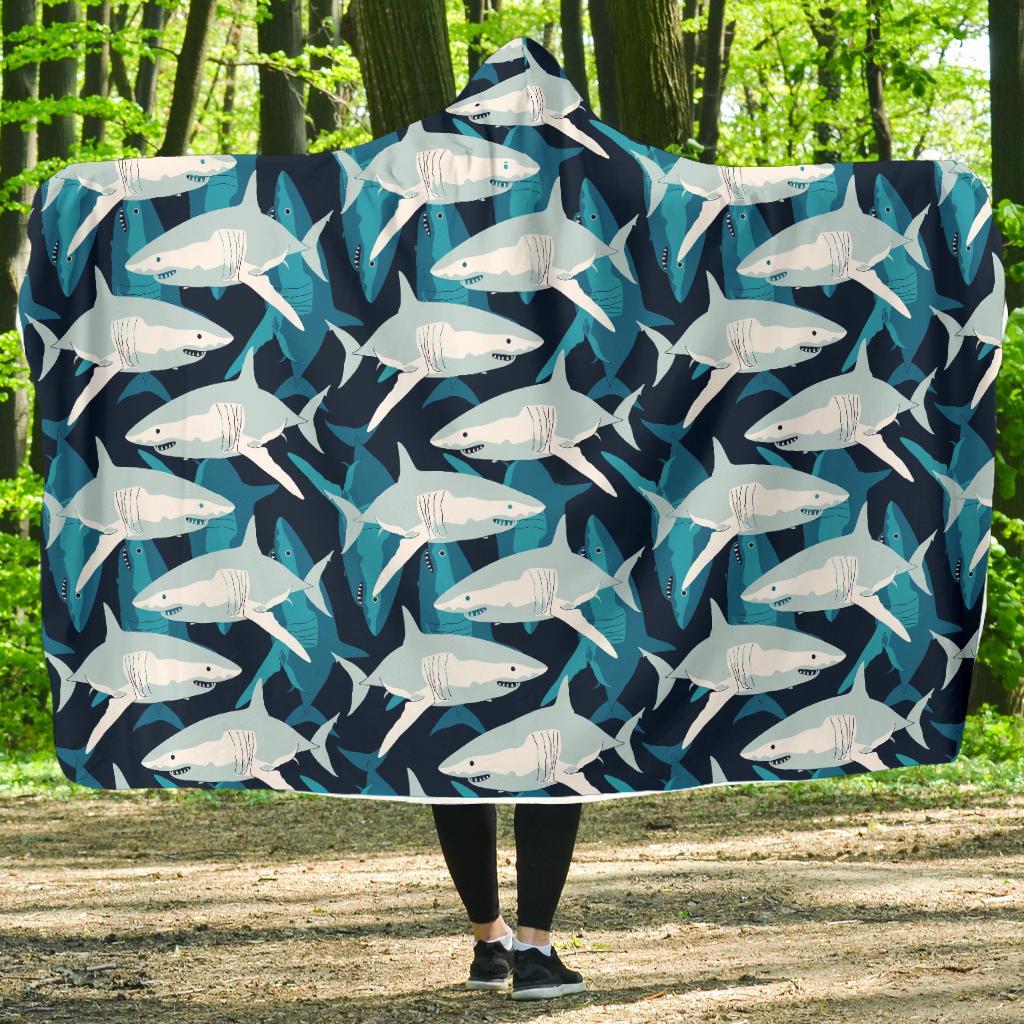 Circling Shark Pattern Print Hooded Blanket-grizzshop