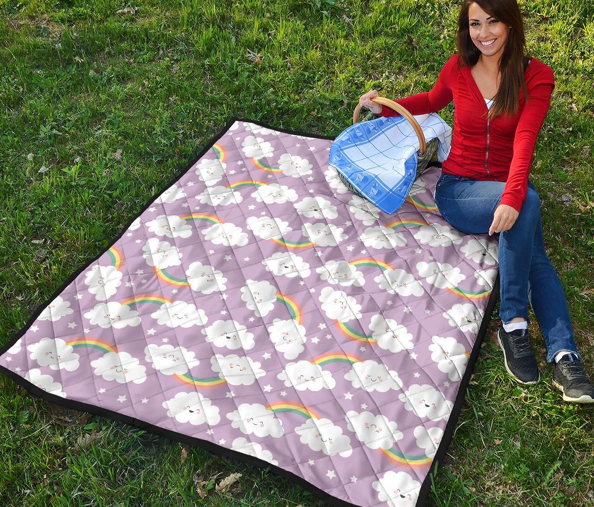 Cloud Smile Pattern Print Quilt-grizzshop