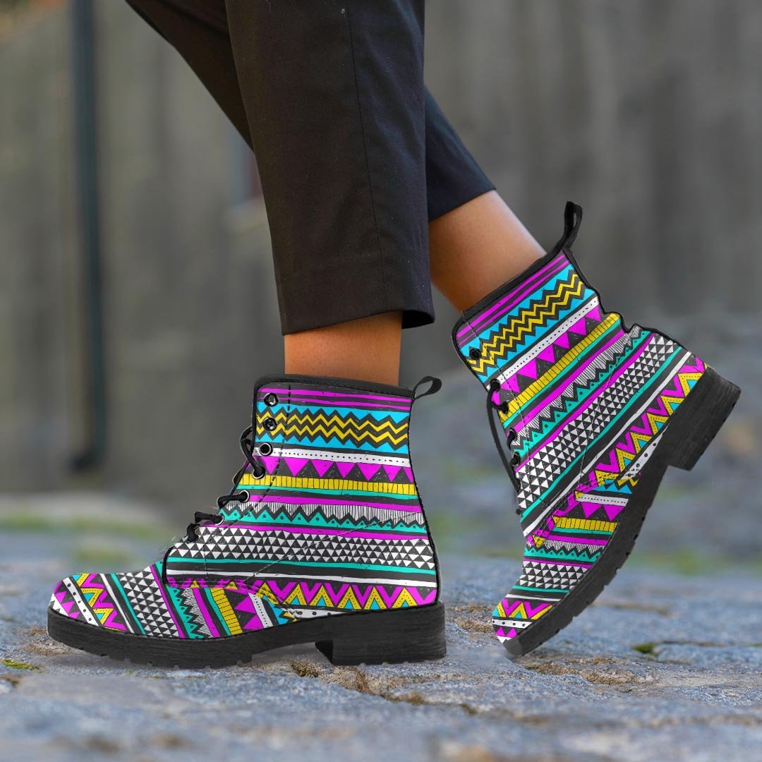 Colorful Indian Aztec Doodle Triangles Men's Boots-grizzshop