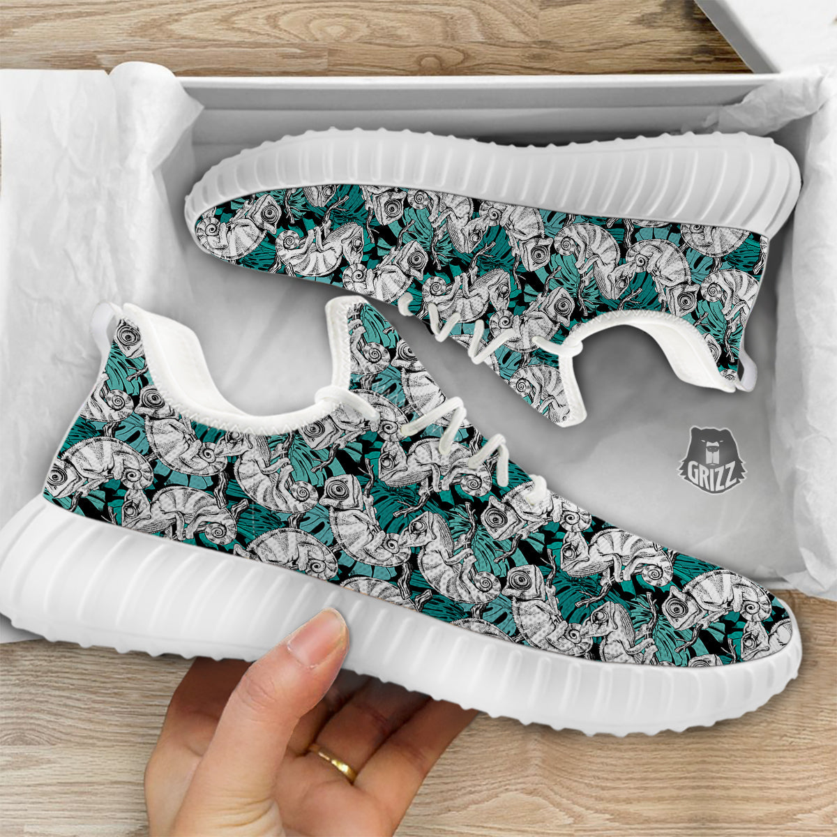 Drawing Chameleon And Monstera Leaf Print Pattern White Walking Shoes-grizzshop