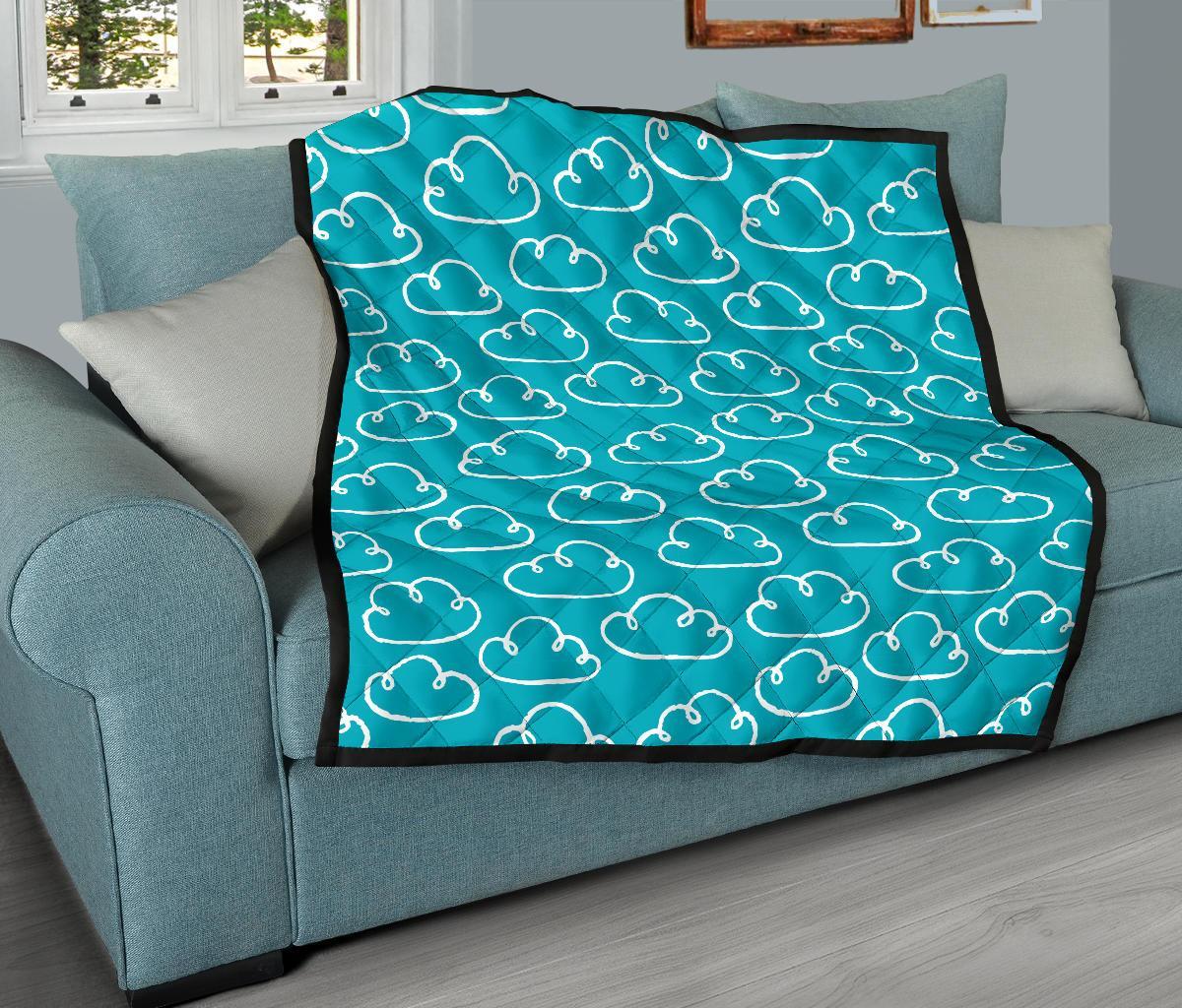 Drawn Cloud Pattern Print Quilt-grizzshop