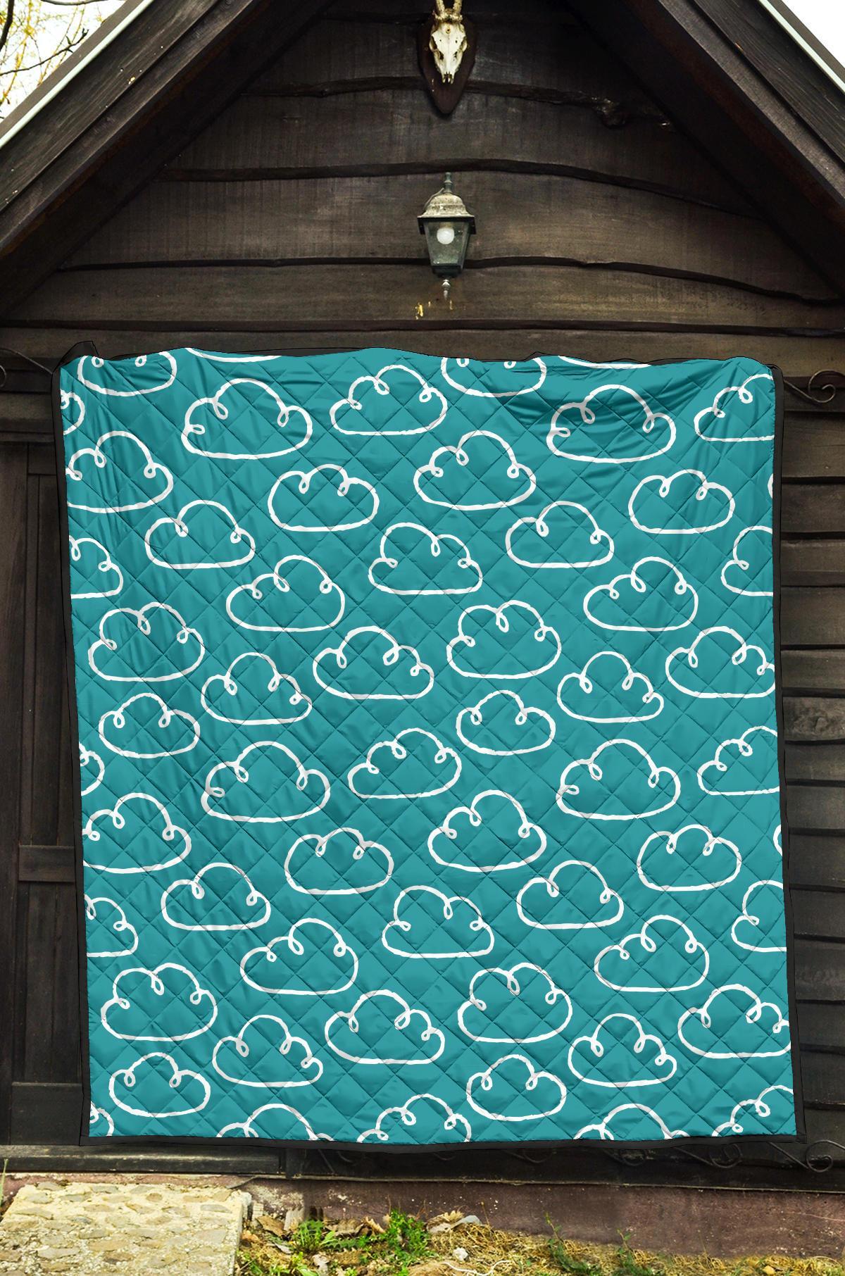 Drawn Cloud Pattern Print Quilt-grizzshop