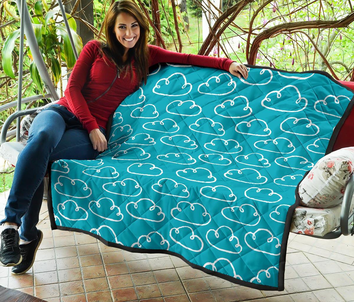 Drawn Cloud Pattern Print Quilt-grizzshop