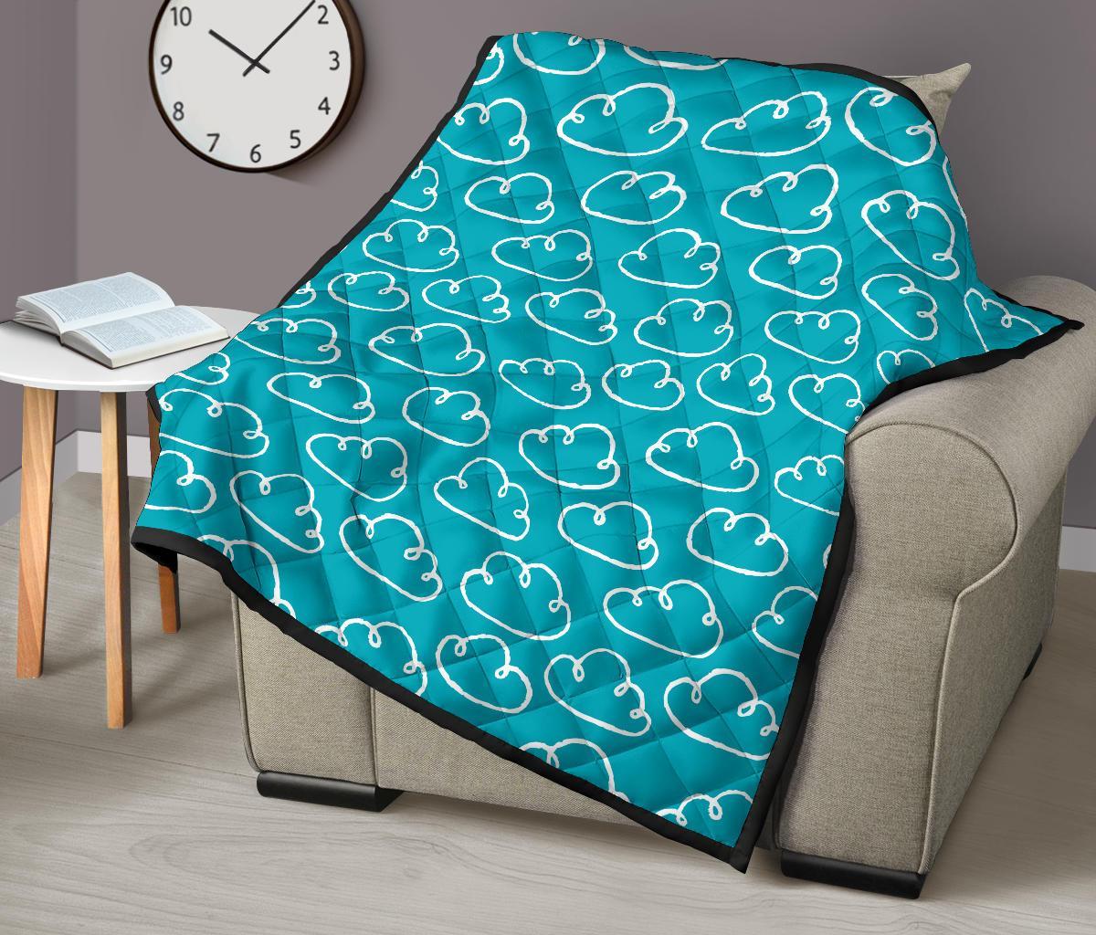 Drawn Cloud Pattern Print Quilt-grizzshop