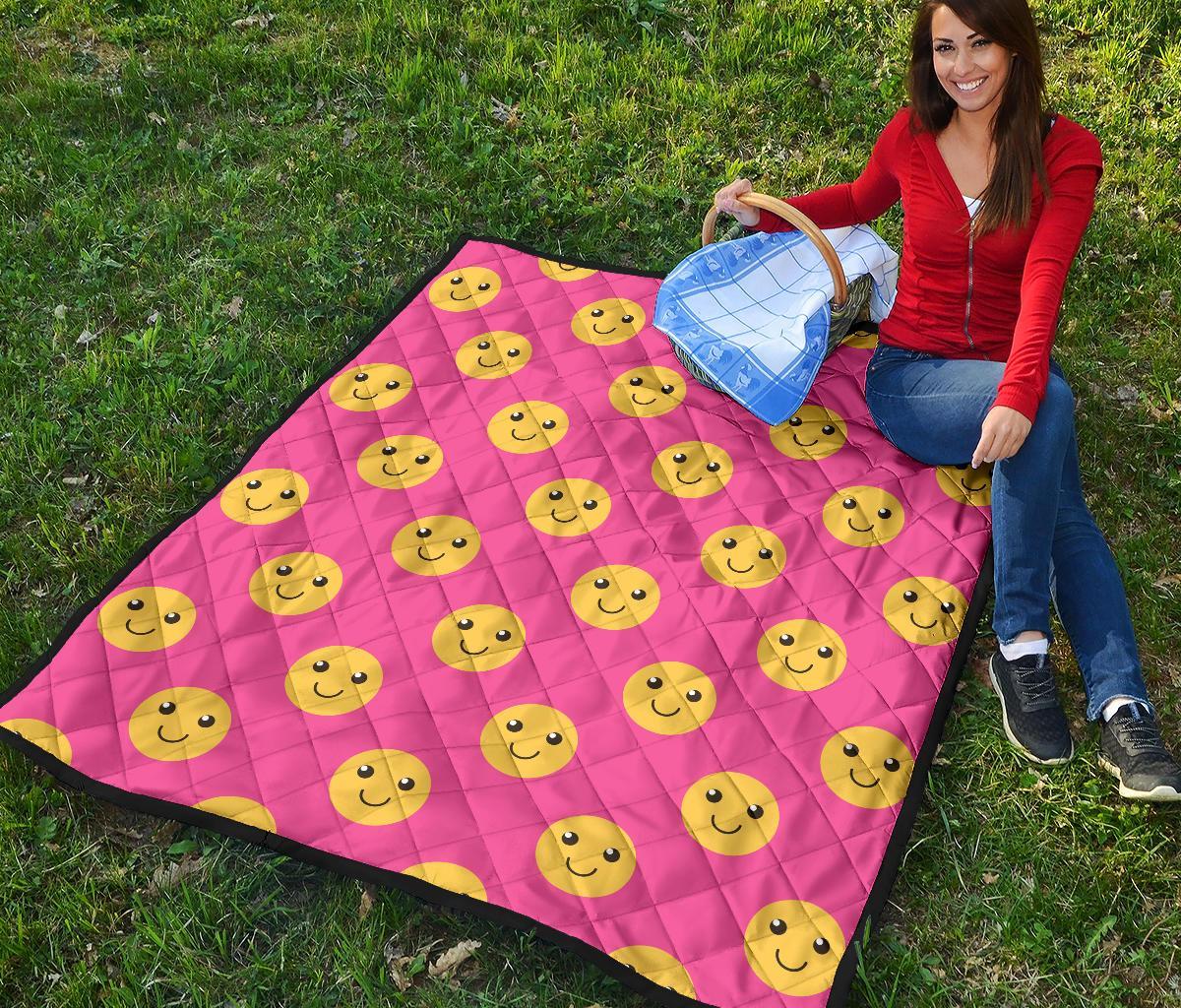 Emoji Pink Pattern Print Quilt-grizzshop