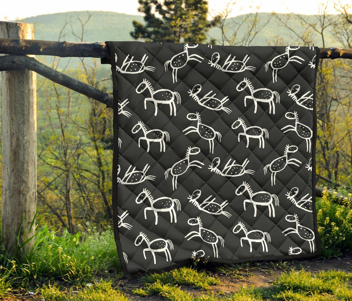 Equestrian Drawn Pattern Print Quilt-grizzshop