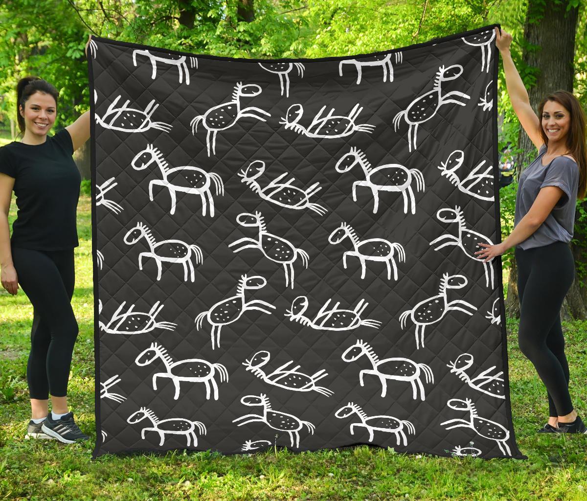 Equestrian Drawn Pattern Print Quilt-grizzshop