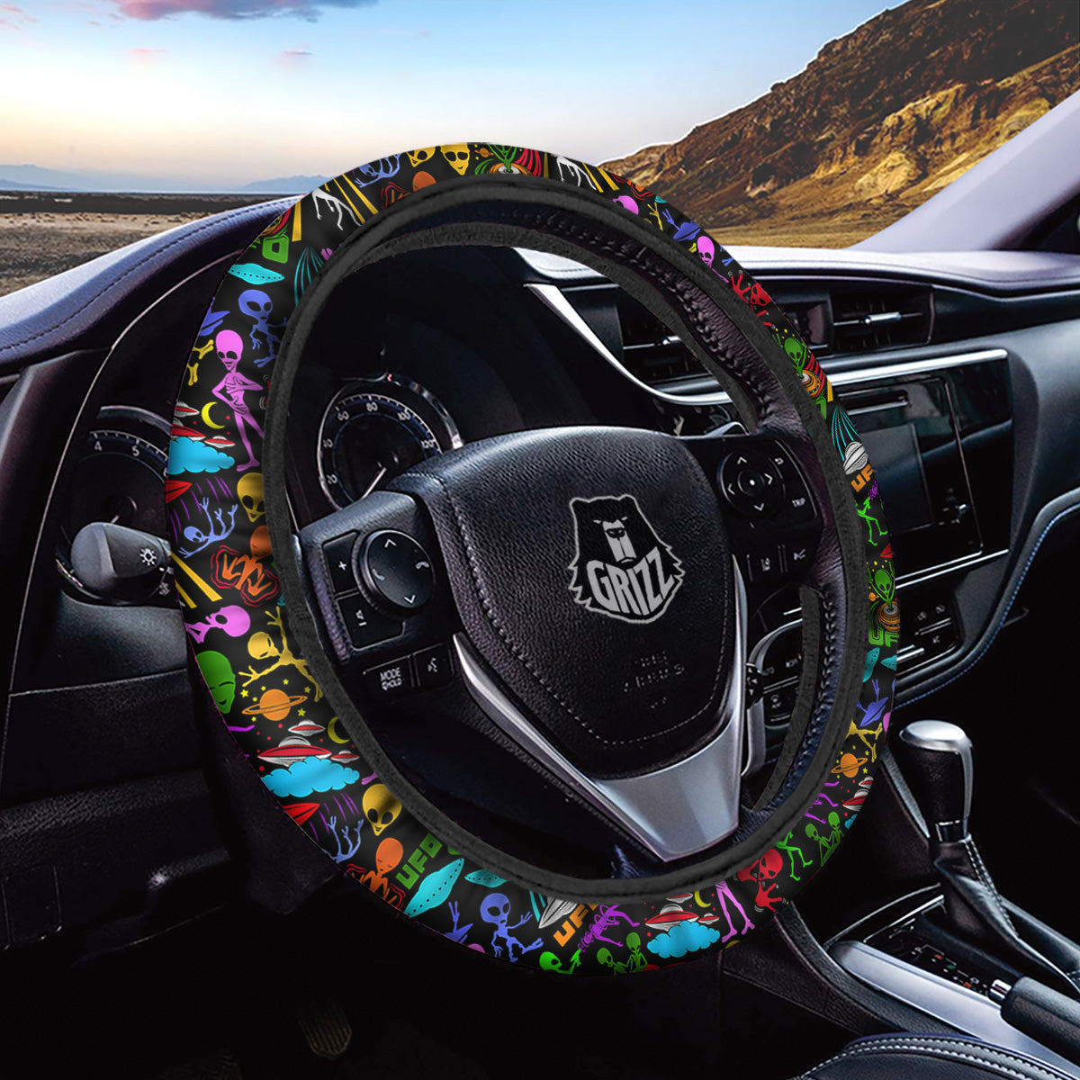 Extraterrestrial Aliens Colorful Print Pattern Car Steering Wheel Cover-grizzshop