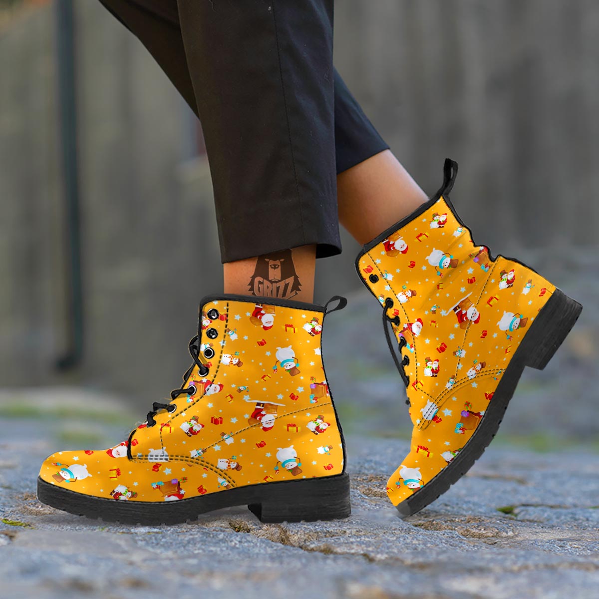 Friends And Santa Claus Print Pattern Leather Boots-grizzshop
