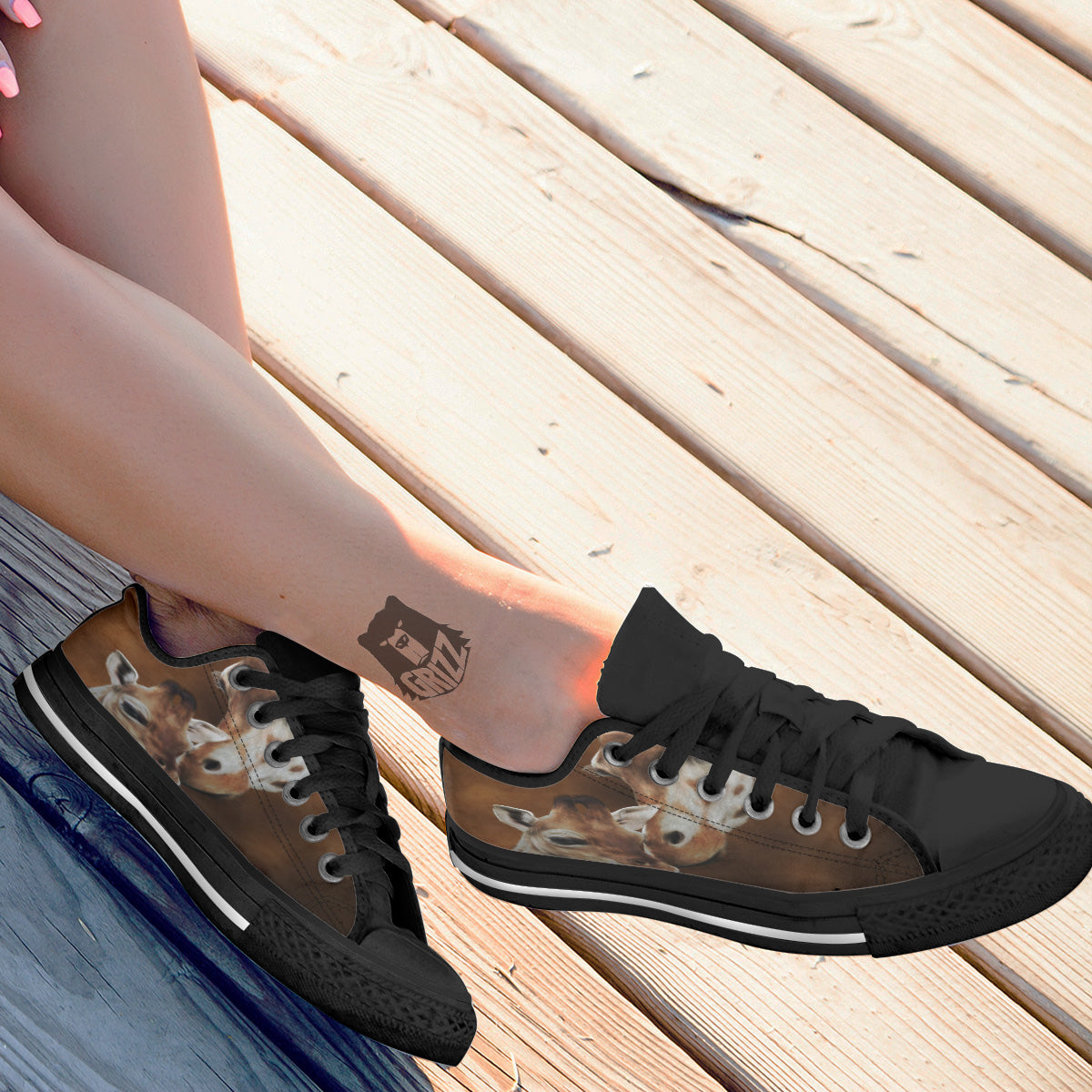 Giraffe Brown Print Black Low Top Shoes-grizzshop