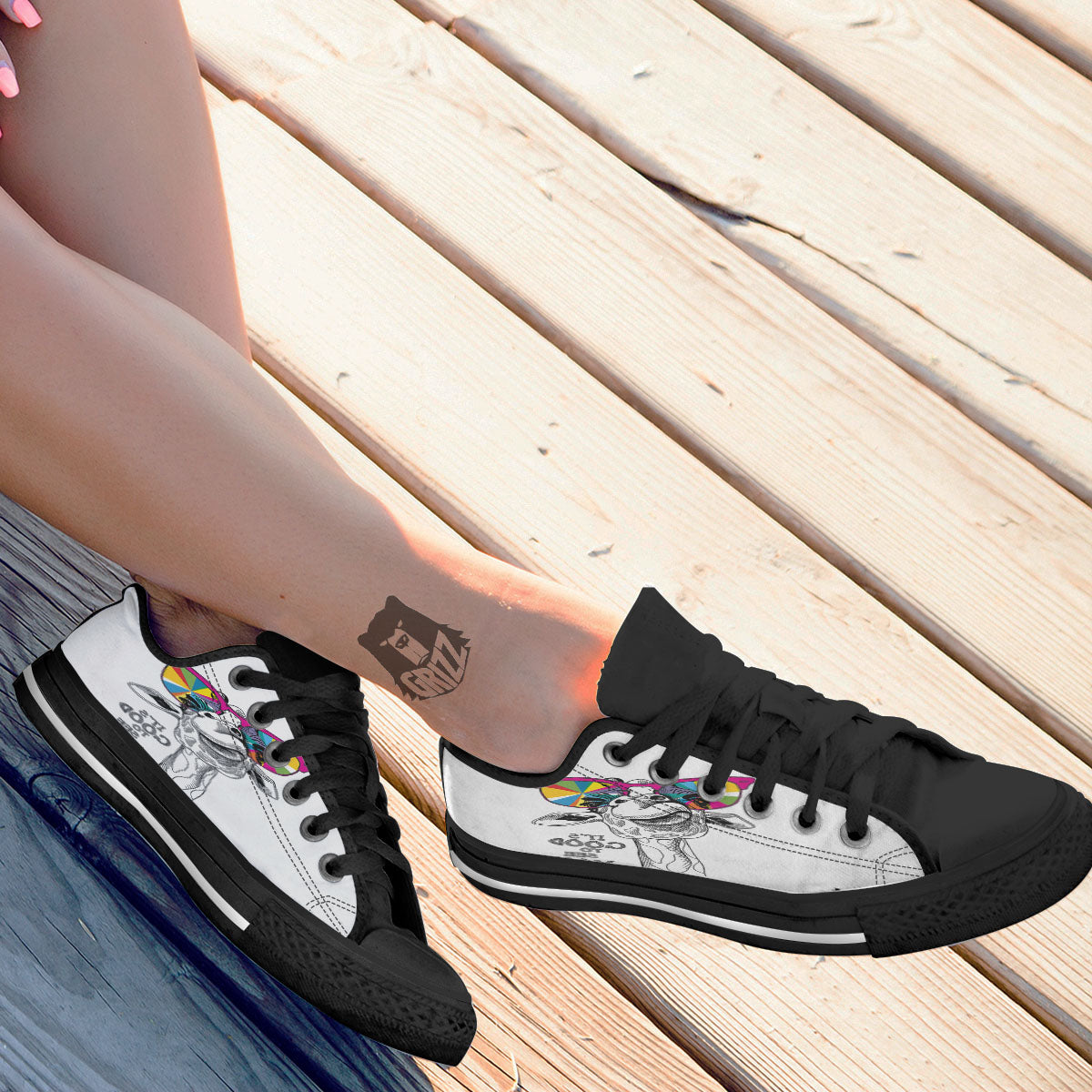 Giraffe Funny Print Black Low Top Shoes-grizzshop