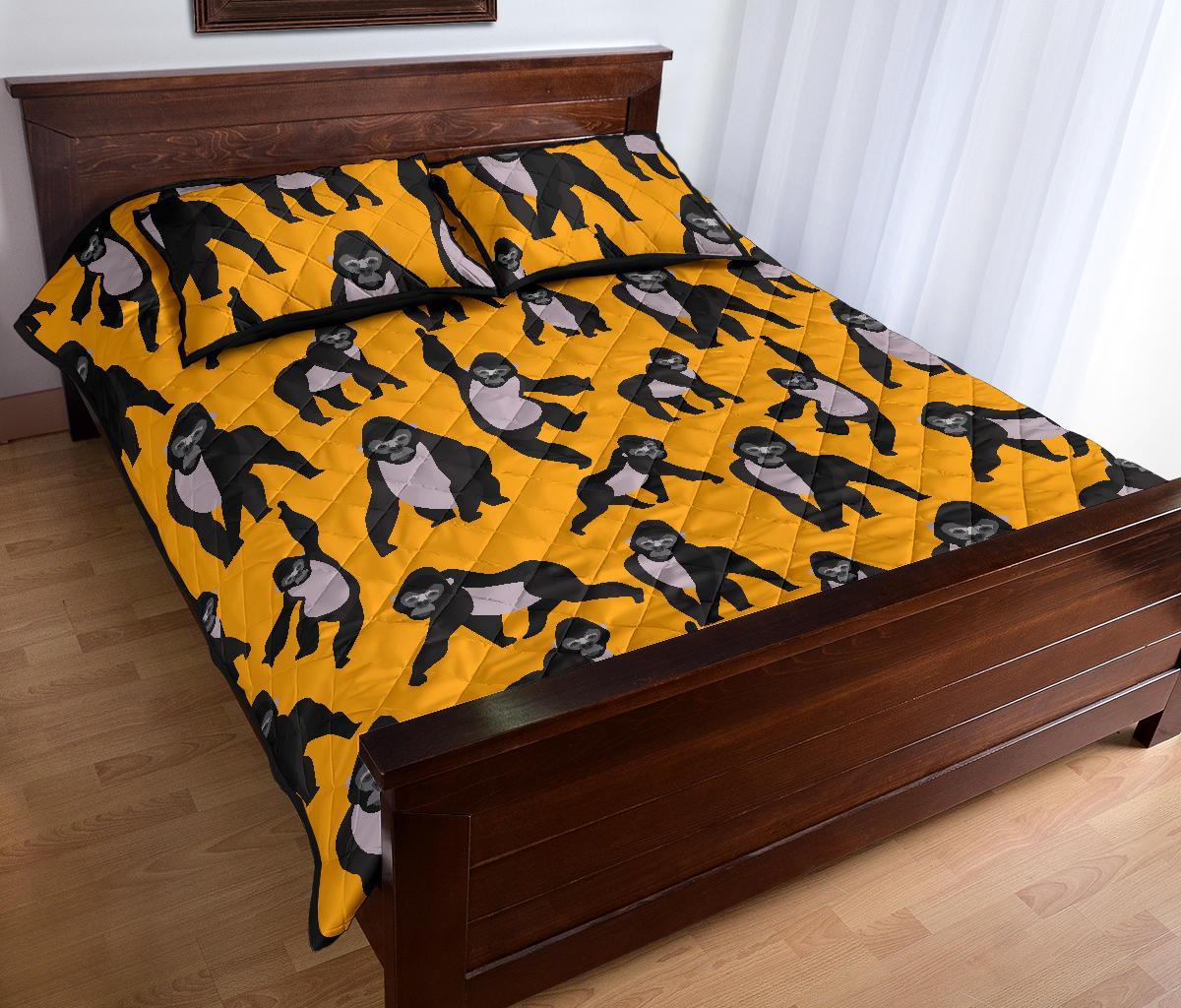 https://grizzshopping.com/cdn/shop/products/Gorilla-Pattern-Print-Bed-Set-Quilt-3_dd0a4909-2822-461f-9fd4-1900a25b5603.jpg?v=1629718863