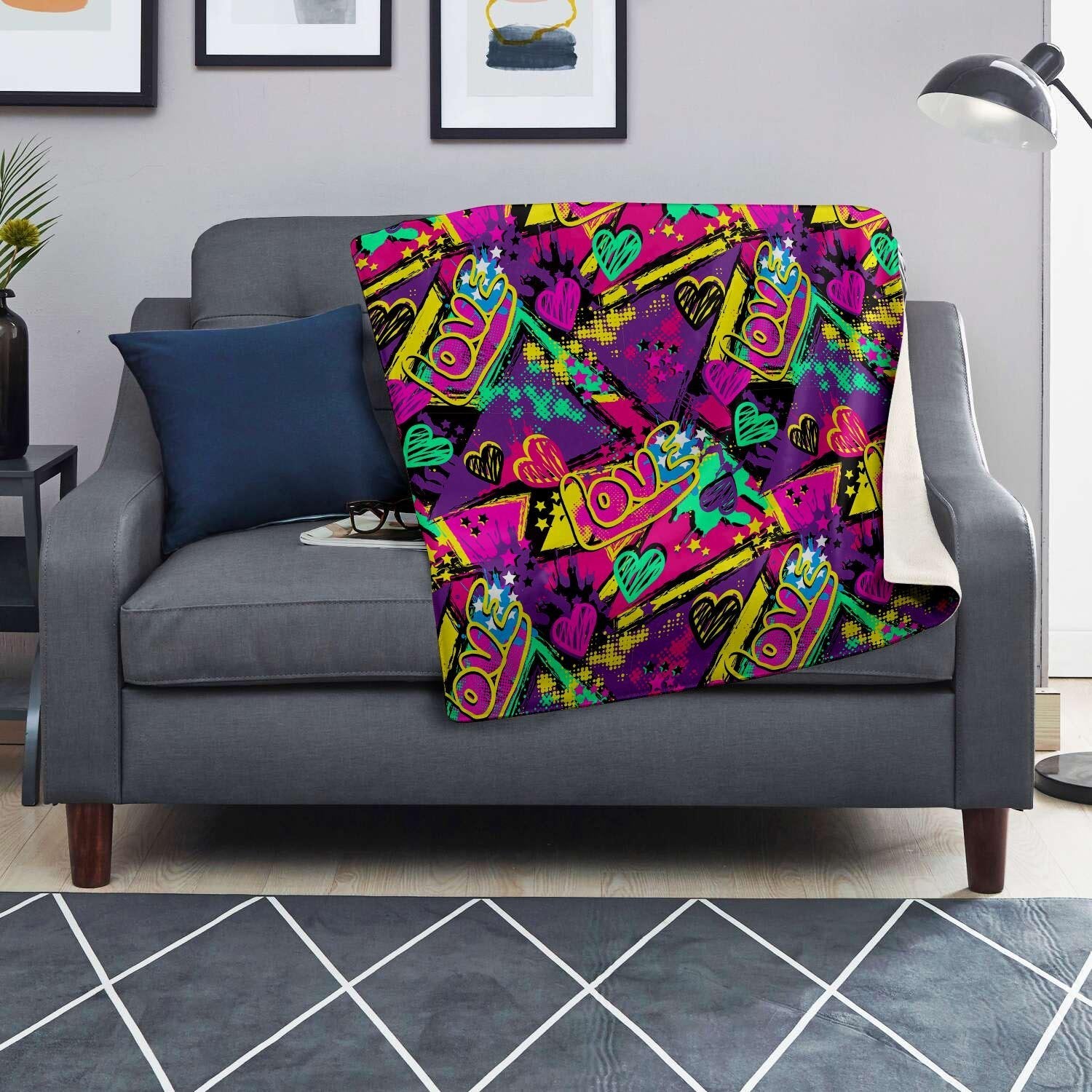 Graffiti Airbrush Love Print Blanket-grizzshop