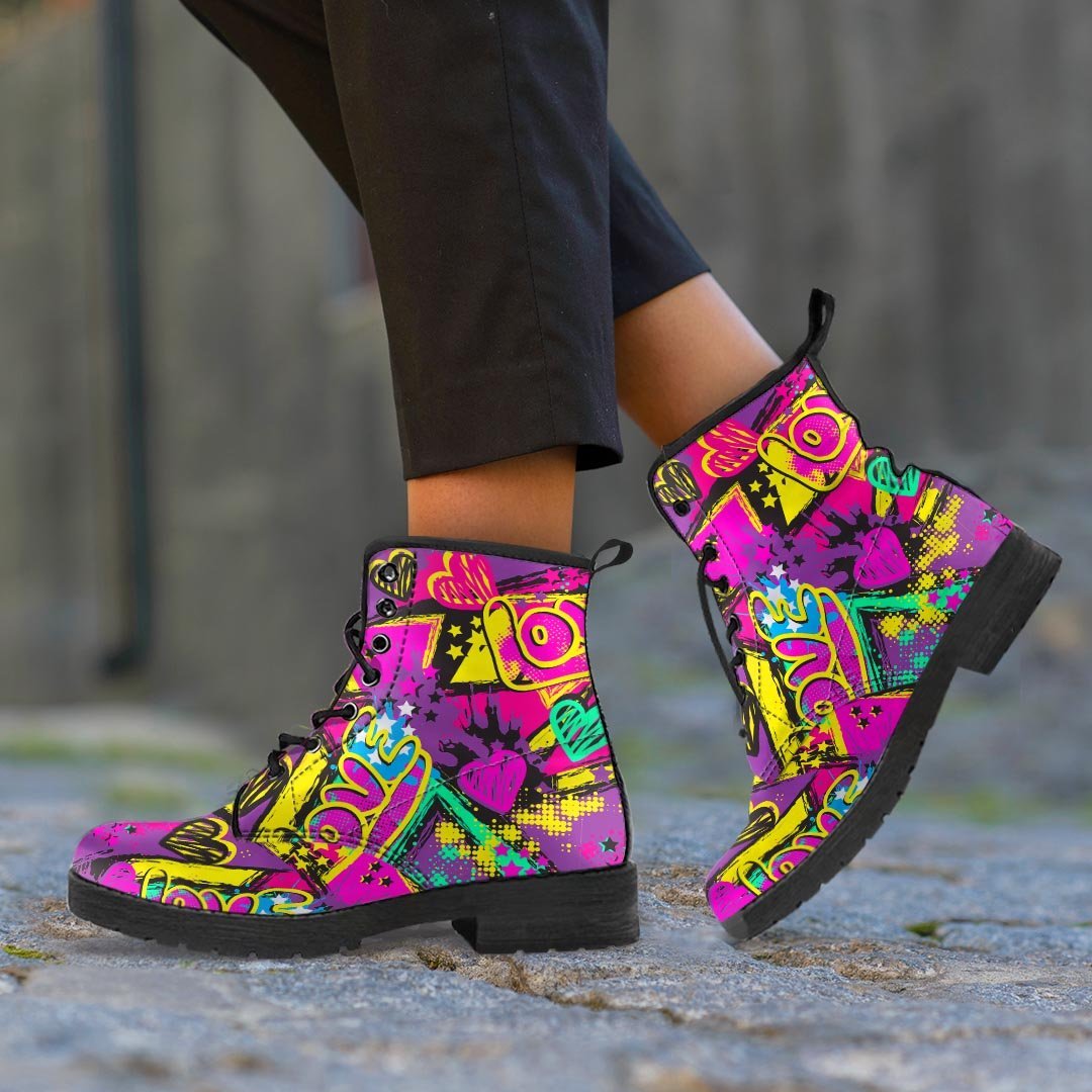 Graffiti Airbrush Love Print Women's Boots-grizzshop