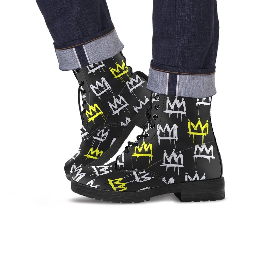 Graffiti Hiphop White And Yellow Crown Print Men's Boots-grizzshop