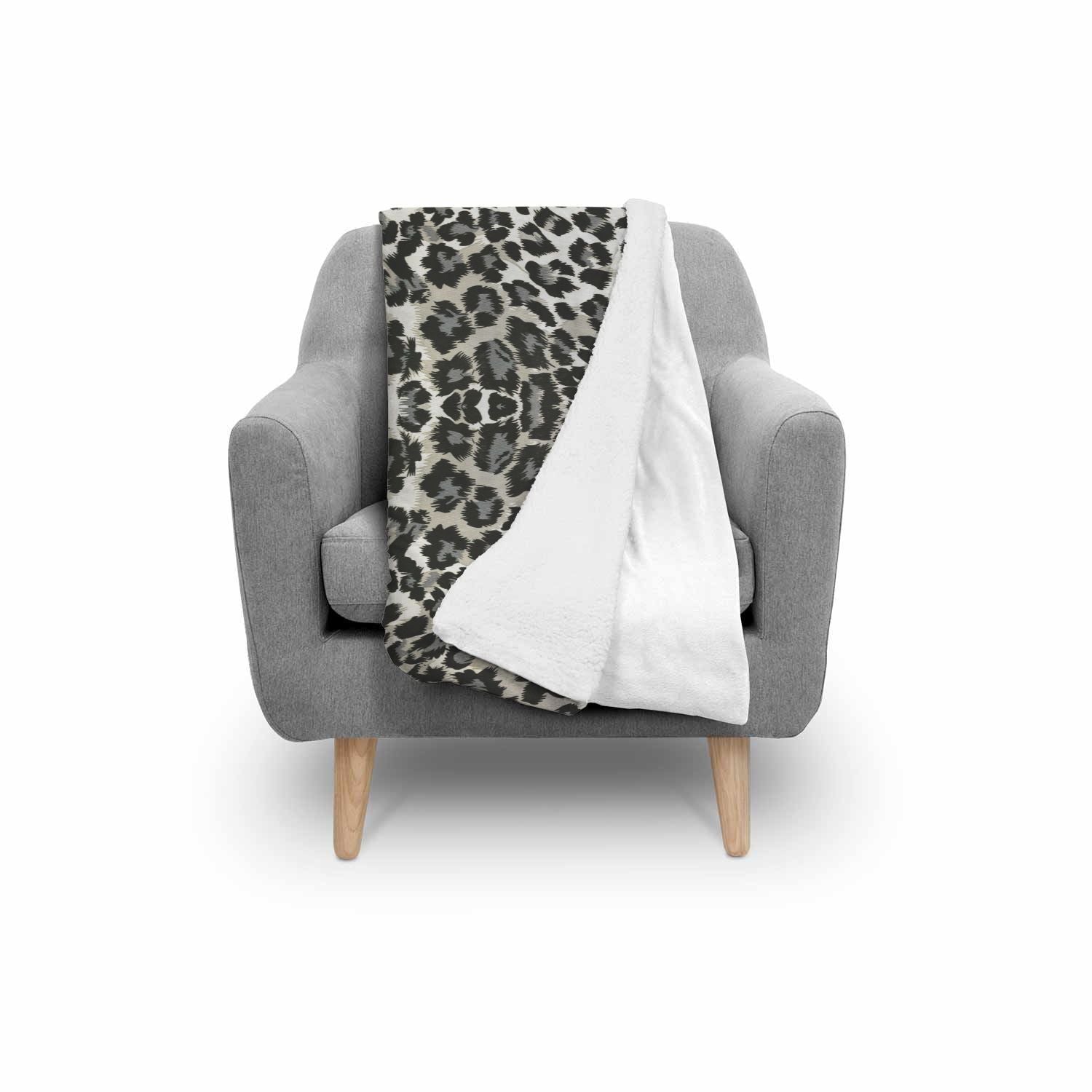 Gray Cheetah Leopard Pattern Print Throw Blanket-grizzshop