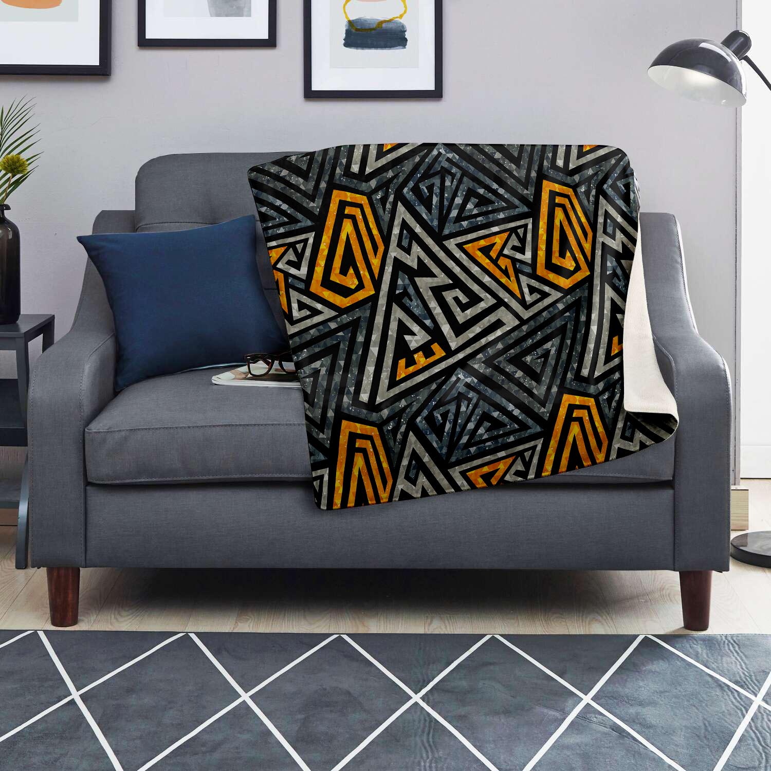 Grunge Geometric Triangle Blanket-grizzshop