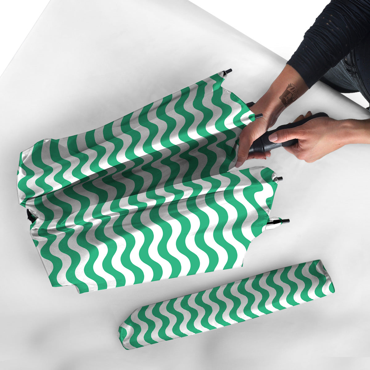 Jade Wave Striped Print Umbrella-grizzshop