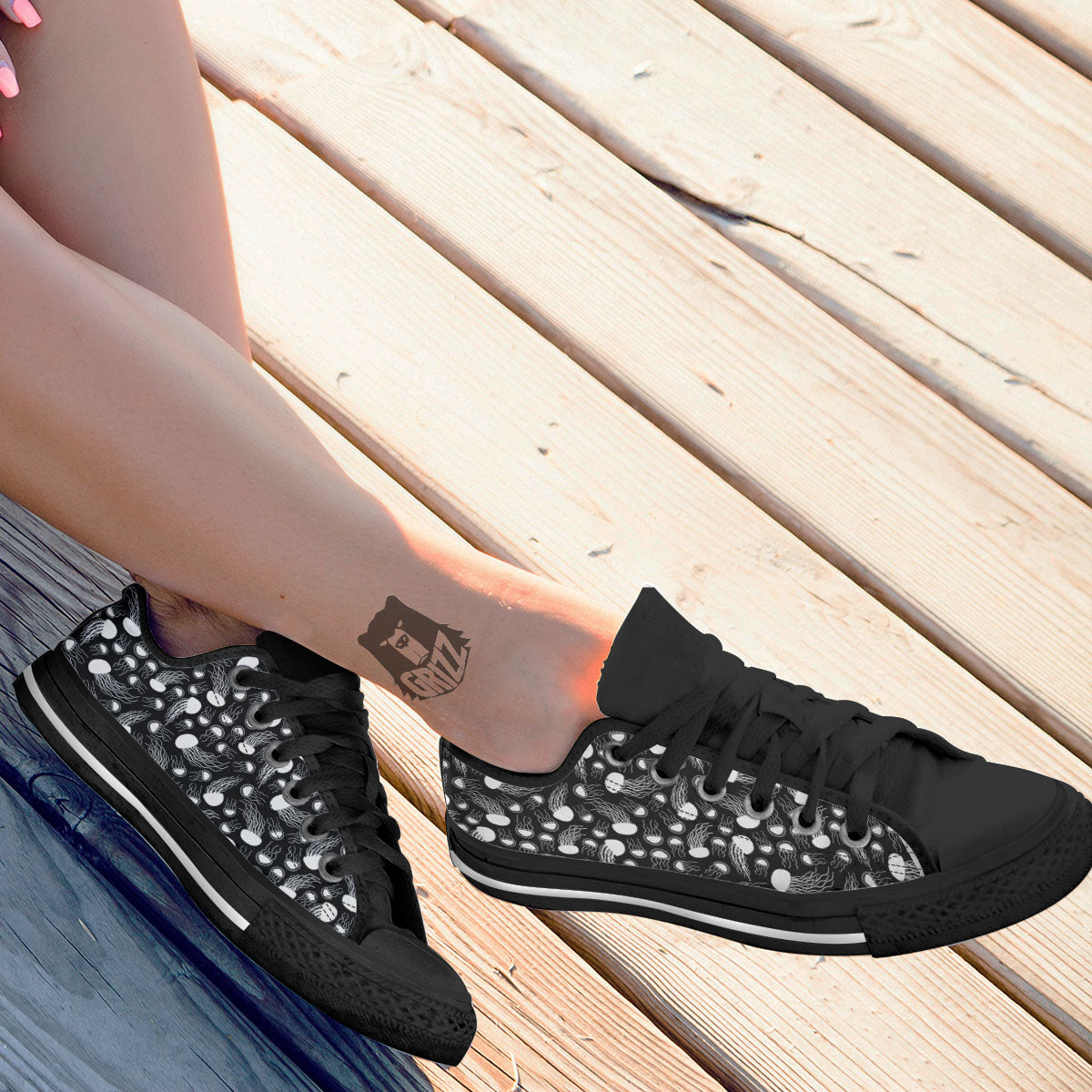 Jellyfish White And Black Print Pattern Black Low Top Shoes-grizzshop