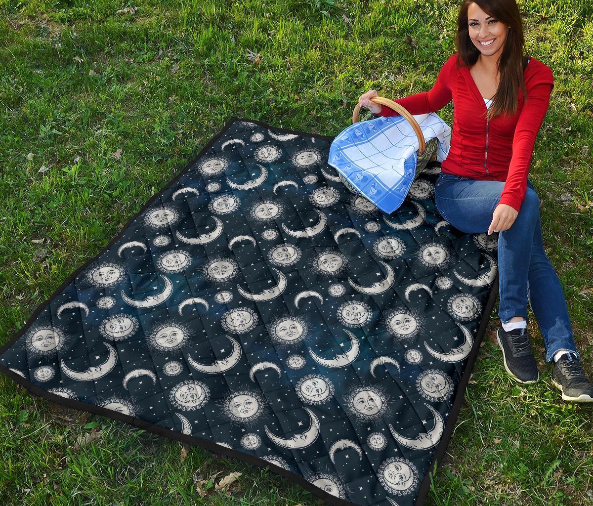 Moon Sun Pattern Print Quilt-grizzshop