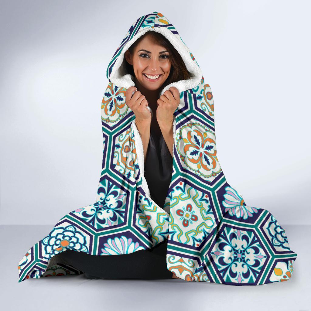 Mosaic Pattern Print Hooded Blanket-grizzshop