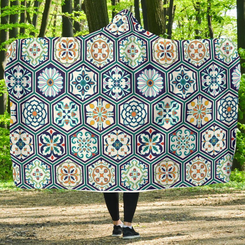 Mosaic Pattern Print Hooded Blanket-grizzshop