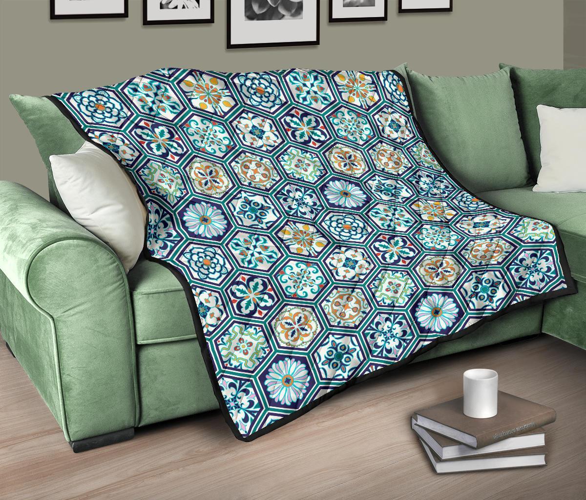 Mosaic Pattern Print Quilt-grizzshop
