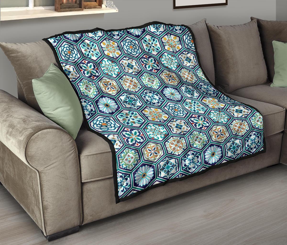 Mosaic Pattern Print Quilt-grizzshop