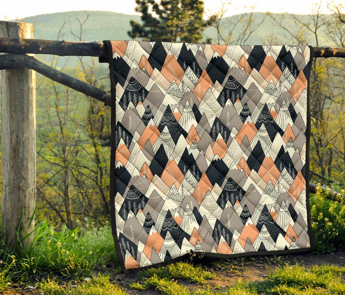 Mountain Pattern Print Quilt-grizzshop