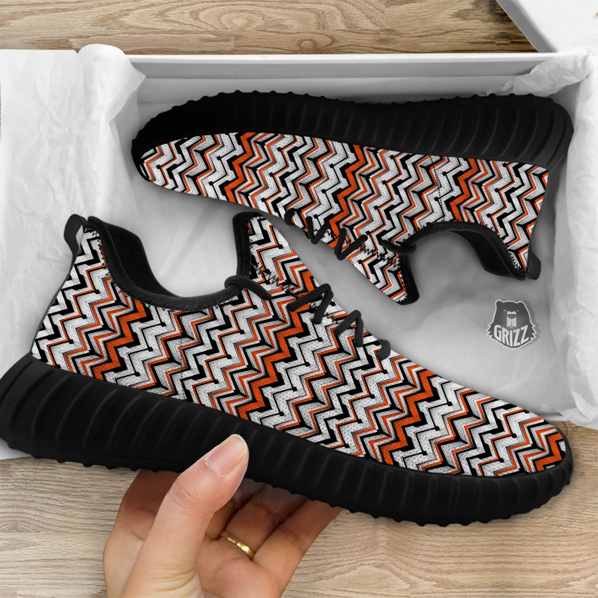 Multicolor Hand Drawn Zigzag Print Black Walking Shoes-grizzshop