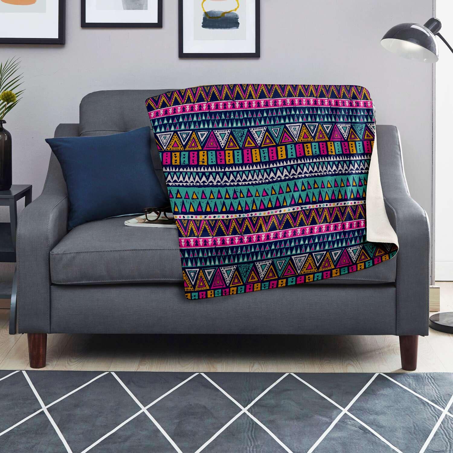 Multicolor Native Aztec Trippy Striped Blanket-grizzshop