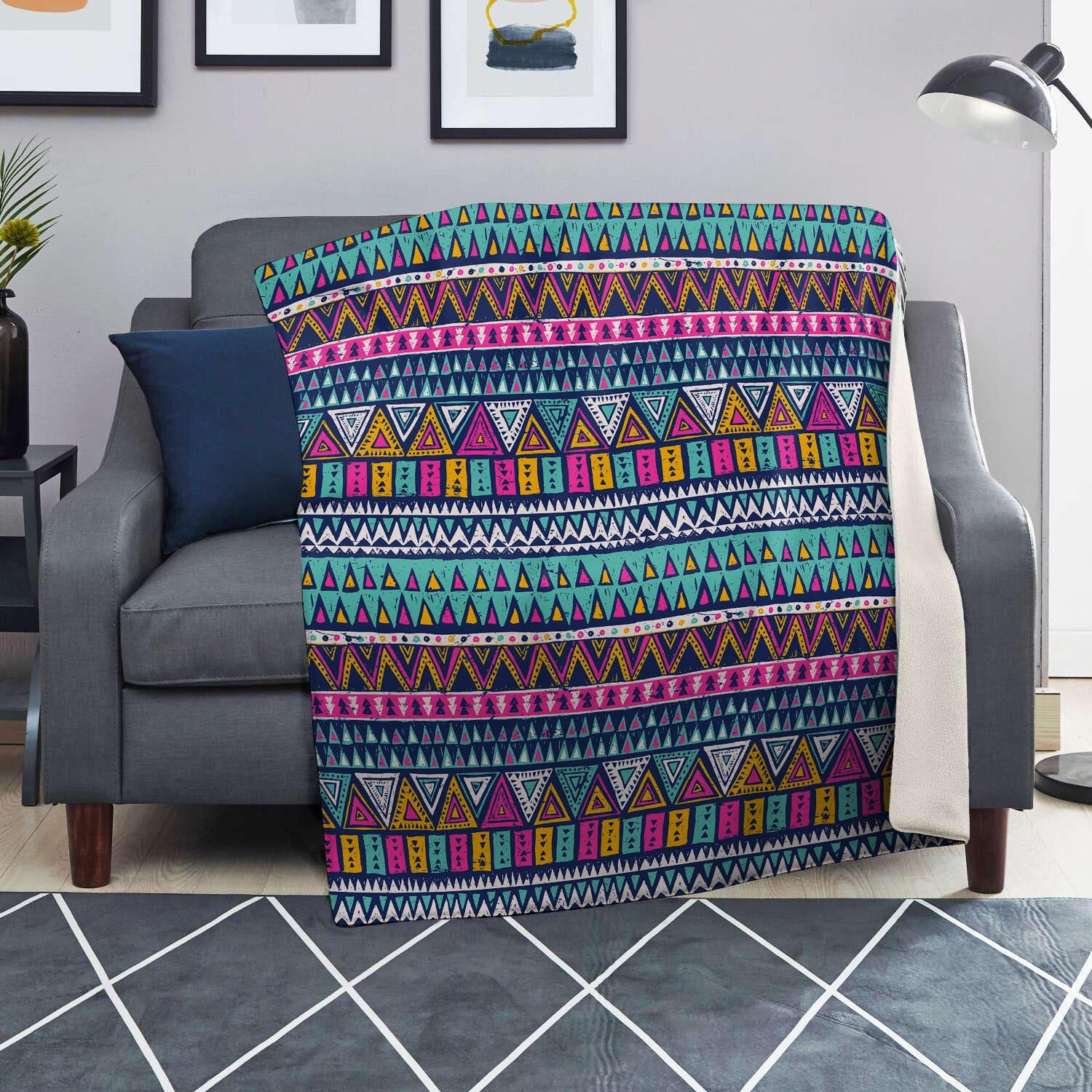 Multicolor Native Aztec Trippy Striped Blanket-grizzshop