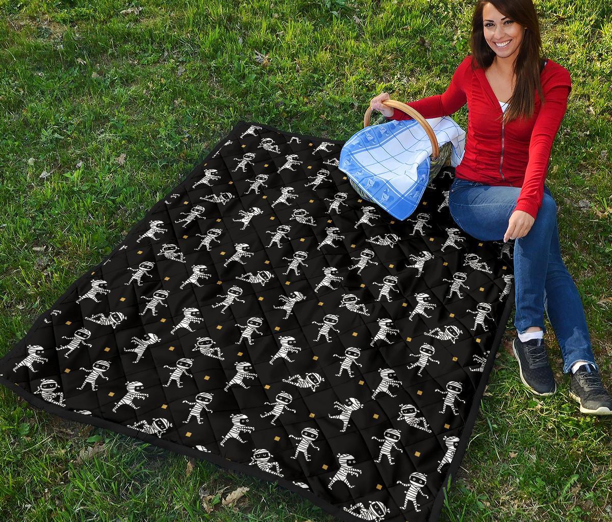 Mummy Pattern Print Quilt-grizzshop