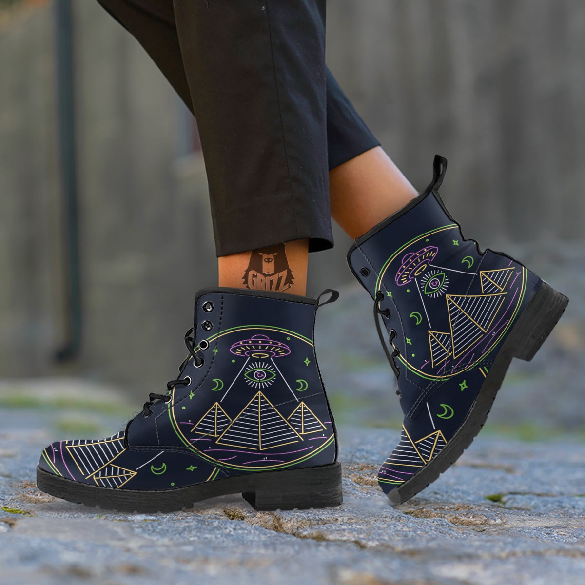 Mystery Of Egypt Neon Print Leather Boots-grizzshop
