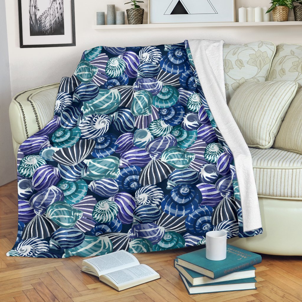 Navy Snail Pattern Print Blanket-grizzshop